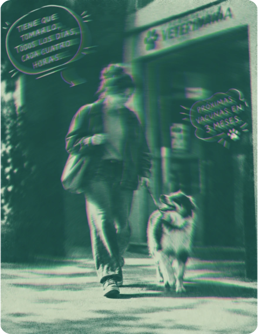 Persona caminando con su perro frente a una veterinaria, con tratamiento duotono verde